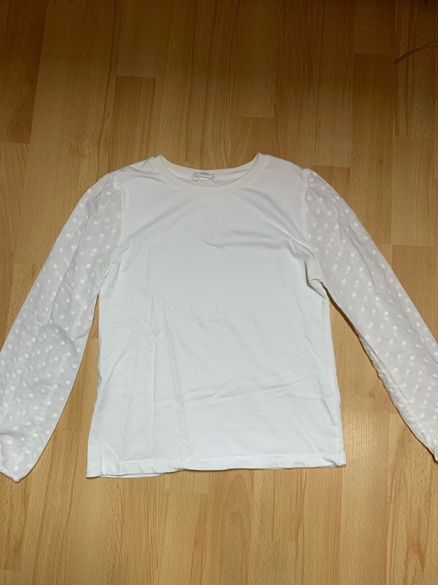 Camiseta MANGO blanca manga larga lunares