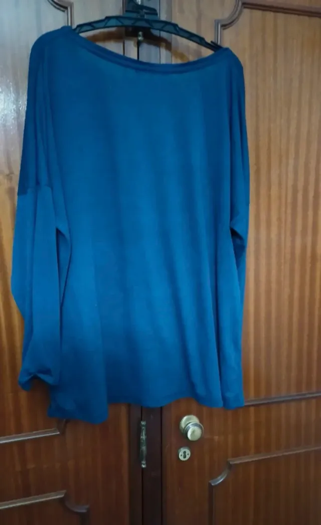 Camisola Azul Escura Com Estampa Never Give Up