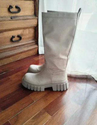 Botas altas Zara beige