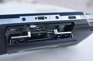 PSP 1004 Fat con caja original, cargador y funda