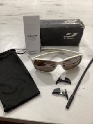 Gafas de sol deportivas Julbo blancas