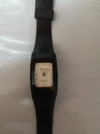 Reloj Novestel Unisex Negro.