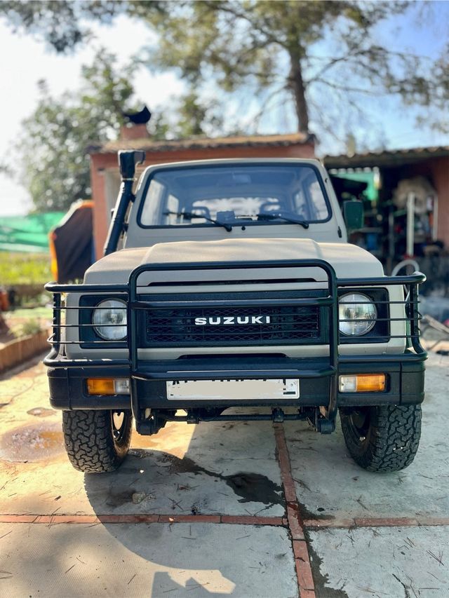 Suzuki Samurai 1990