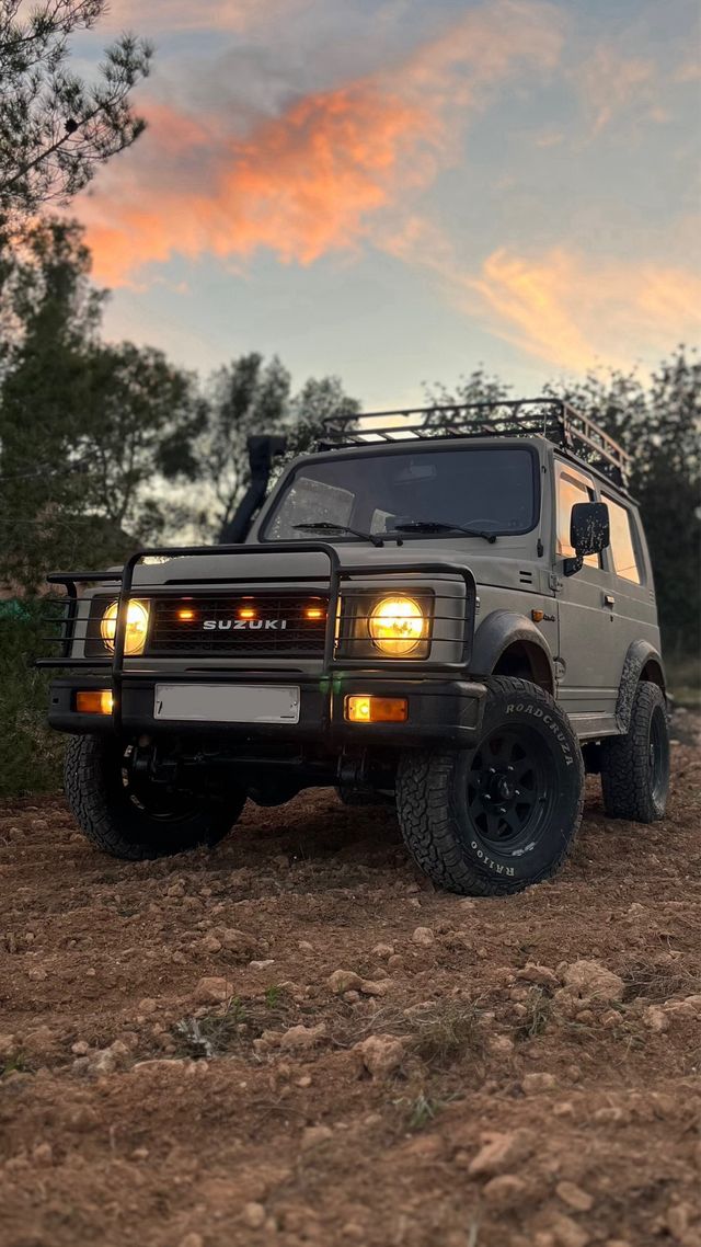 Suzuki Samurai 1990