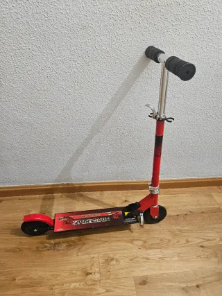 Patinete Spiderman Rojo