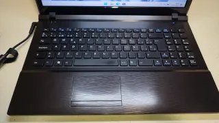 Ordenador portátil Airis con Windows 11 
