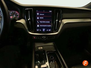 Volvo V60 2.0 B4 (G) R-Design Auto