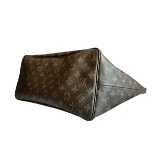 Restauraciones de bolsos ej:Louis Vuitton Neverful