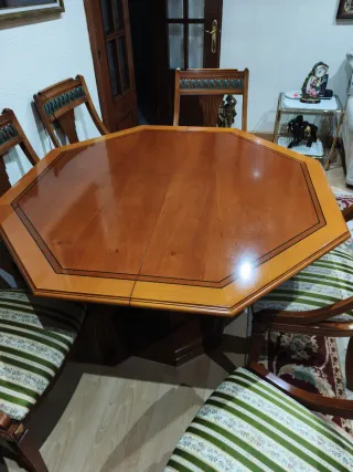 Juego de comedor octogonal madera y 5 Sillas