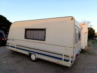 Caravana sub roller portofino