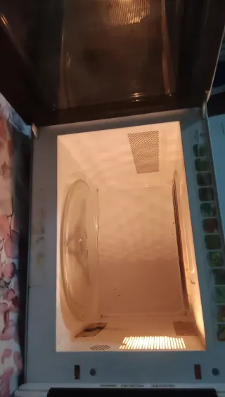 Microondas Whirlpool en buen estado