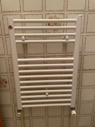 Toallero Calefacción IRSAP ARES Blanco
