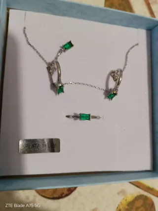Juego de pendientes y cadena TOWANDA