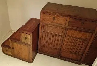 Mueble madera exótica escalonado