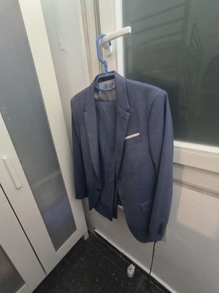 Traje azul talla M. Urge venta 