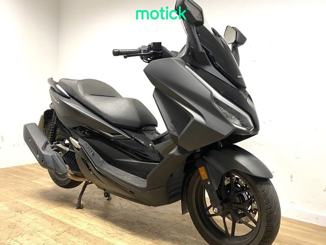 HONDA FORZA 125