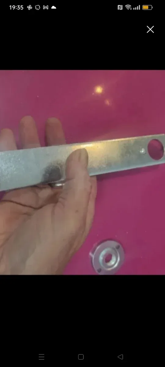 Llave radial y arandela