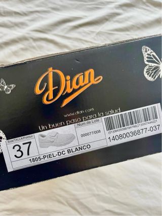 Zapatos sanitarios blancos con velcro