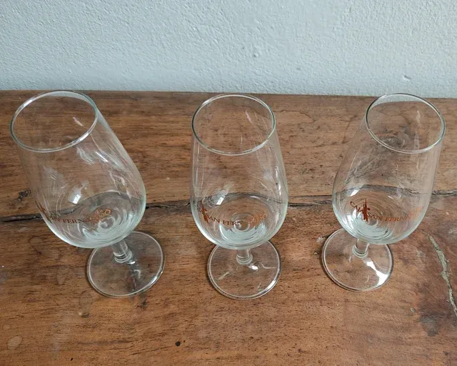 3 Catavinos Vintage Vidrio Soplado con Logo