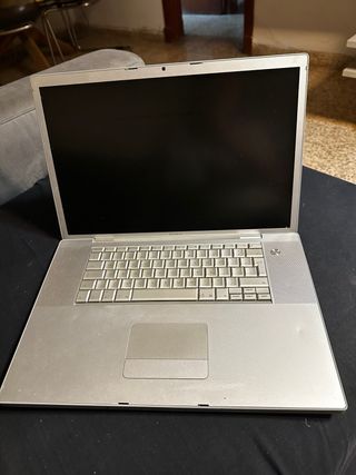 MacBook Pro 17” (2006/2007)
