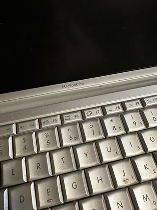 MacBook Pro 17” (2006/2007)

