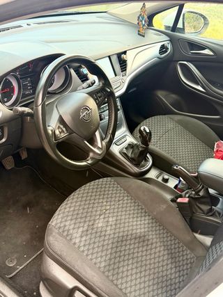Opel Astra 2016