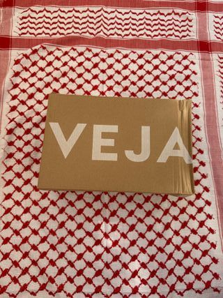 Zapatillas Veja Mujer Blancas y Beige