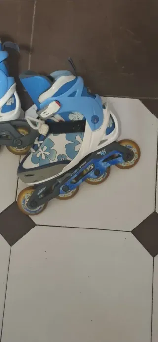 Patines en Línea Infantiles Flores Azules. 35_38 