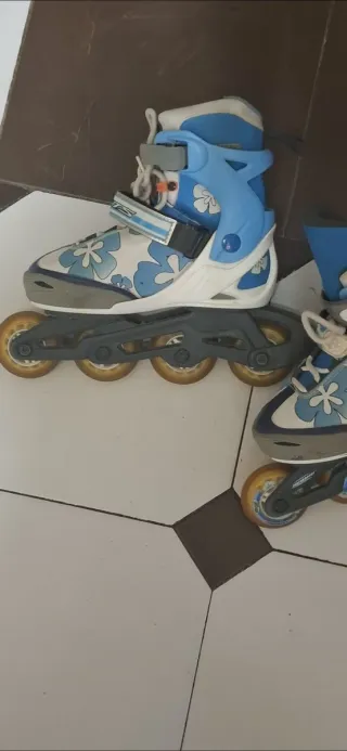 Patines en Línea Infantiles Flores Azules. 35_38 