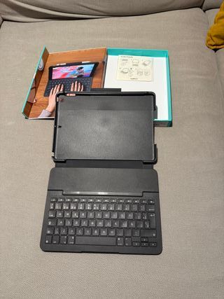Funda teclado Logitech Slim Folio iPad 7/8/9 Gen g