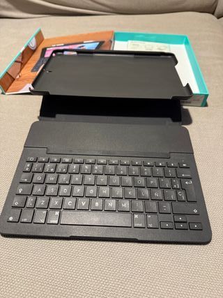 Funda teclado Logitech Slim Folio iPad 7/8/9 Gen g