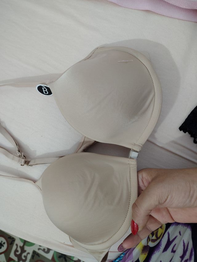 Set reggiseni in pizzo rosa e beige