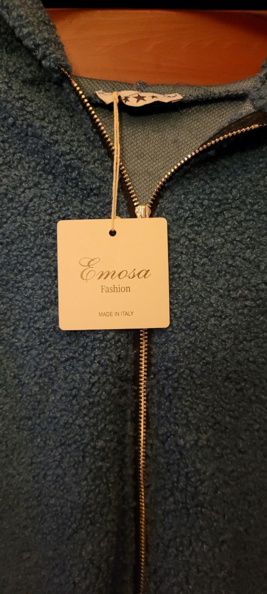 Chaqueta azul cremallera