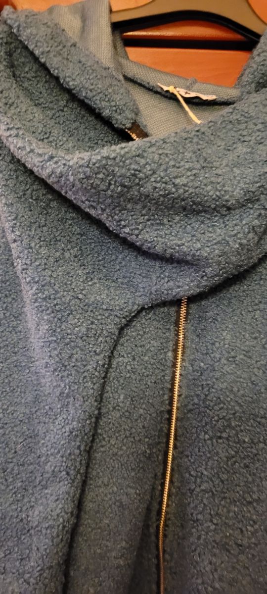 Chaqueta azul cremallera