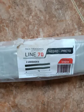 Lote herramientas: plancha, sierra, soporte