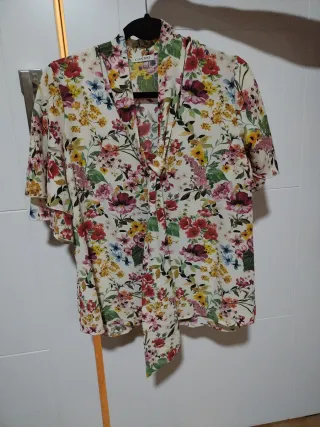 Blusa CAYRO floral talla única