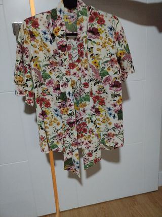Blusa CAYRO floral talla única