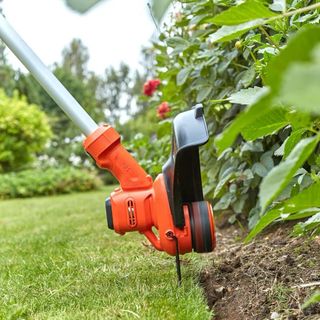 Recortadora Césped Black+Decker 36V Inalámbrica