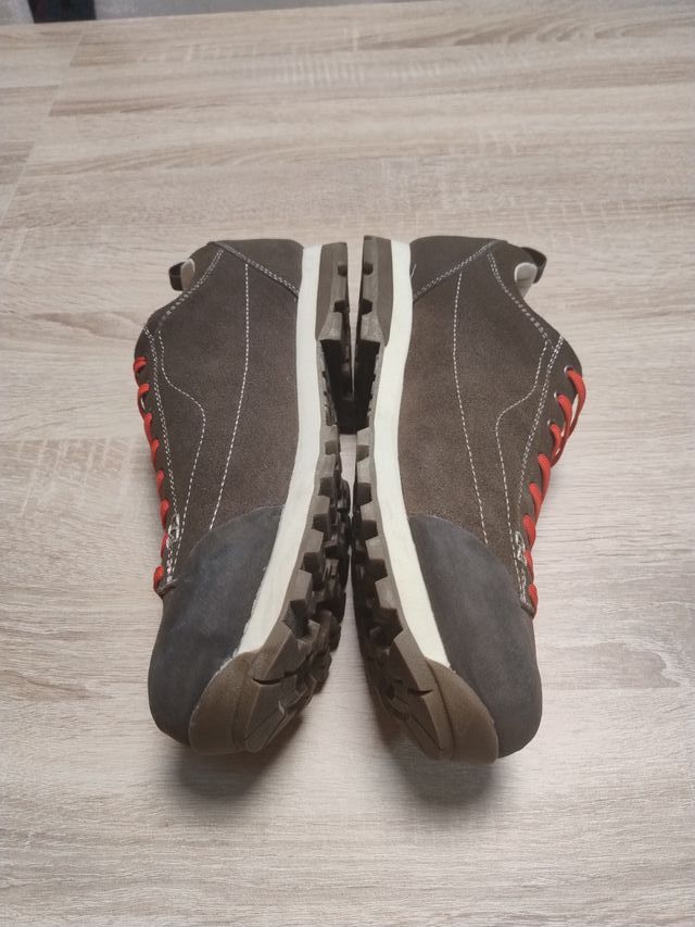 Zapatos trekking T44 nuevos