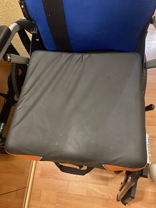 Silla de ruedas OJI-FUN 400 y cojines