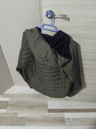 Abrigo acolchado verde Primark