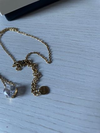 Collana con ciondolo a cuore e zirconi