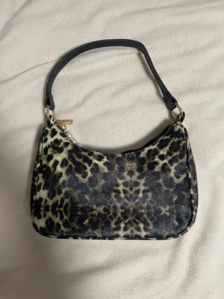 Bolso leopardo con perlas