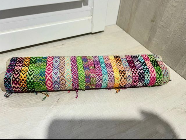 Pulseras hechas a mano multicolor