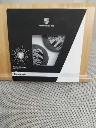 Tapacubos Porsche Originales (Plata/Negro)