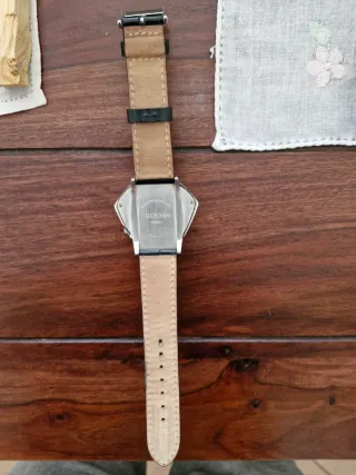 Orologio Guess Donna Argento Nero