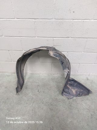 Paso de rueda delantero izq. Toyota Auris E15 2.0 