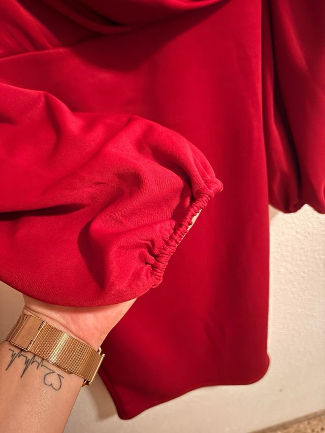 Vestido burdeos escote corazón manga larga