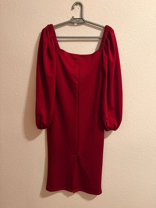 Vestido burdeos escote corazón manga larga