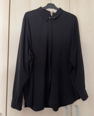 Camisa negra elegante
